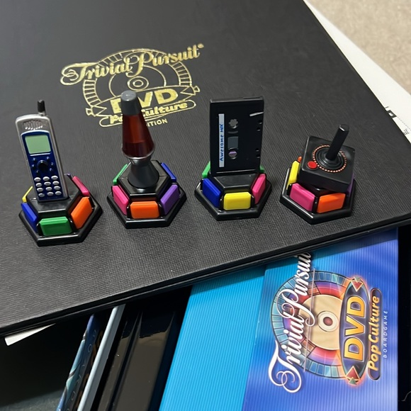 2003 1st edition Trivial Pursuit DVD Pop Culture Boardgame - Picture 4 of 4
